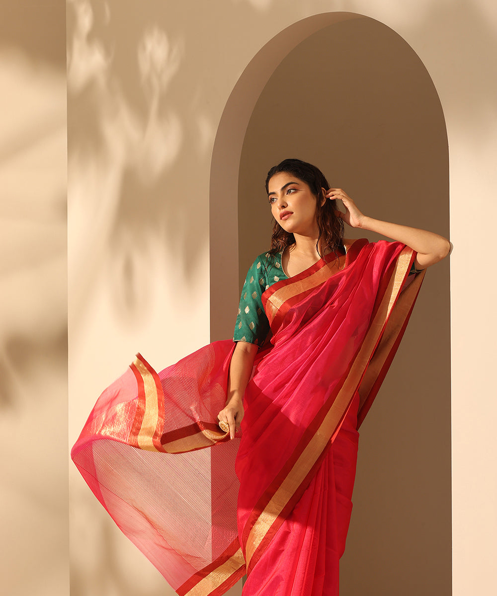 Handloom_Rani_Pink_Double_Shade_Plain_Pure_Chanderi_Silk_Saree_With_Tissue_Border_WeaverStory_01