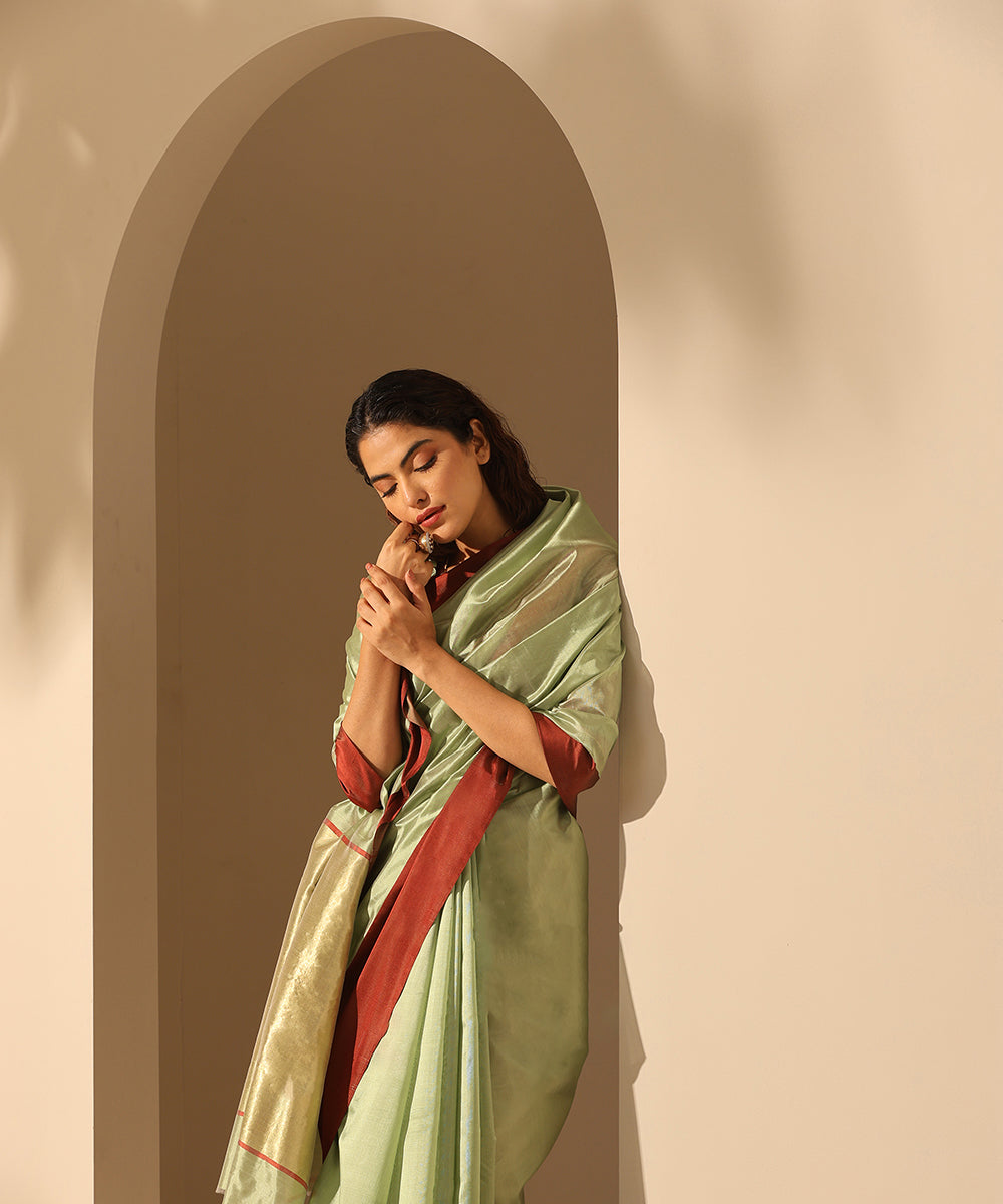 Handloom_Pastel_Olive_Plain_Pure_Chanderi_Silk_Saree_With_Maroon_Mashroo_Border_WeaverStory_01