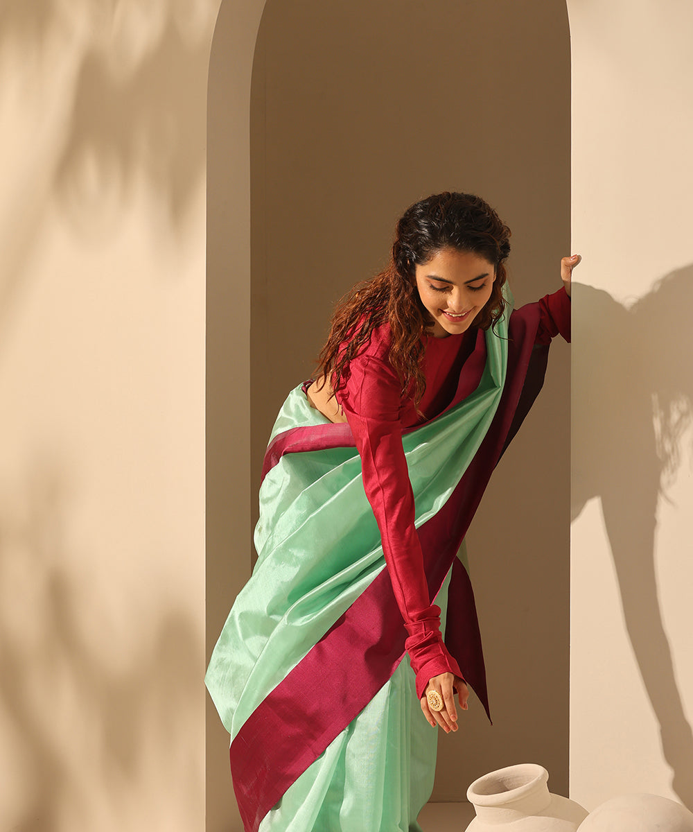 Pastel_Mint_Green_Handloom_Plain_Pure_Chanderi_Silk_Saree_With_Border_WeaverStory_01