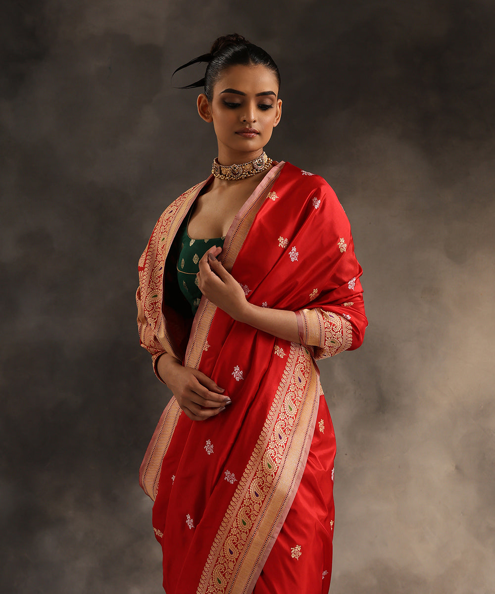 Handloom_Red_Pure_Katan_Silk_Banarasi_Saree_With_Sona_Rupa_Booti_WeaverStory_01