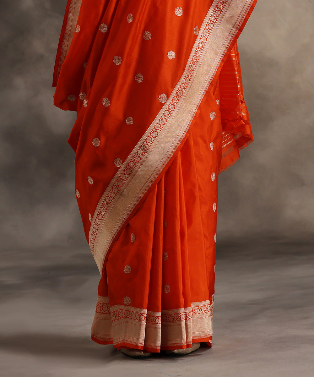 Handloom_Orange_Pure_Katan_Silk_Banarasi_Saree_With_Asharfi_Booti_WeaverStory_04