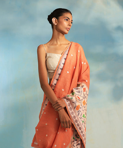 Handloom_Rust_Orange_Pure_Tussar_Georgette_Banarasi_Saree_With_Booti_WeaverStory_01