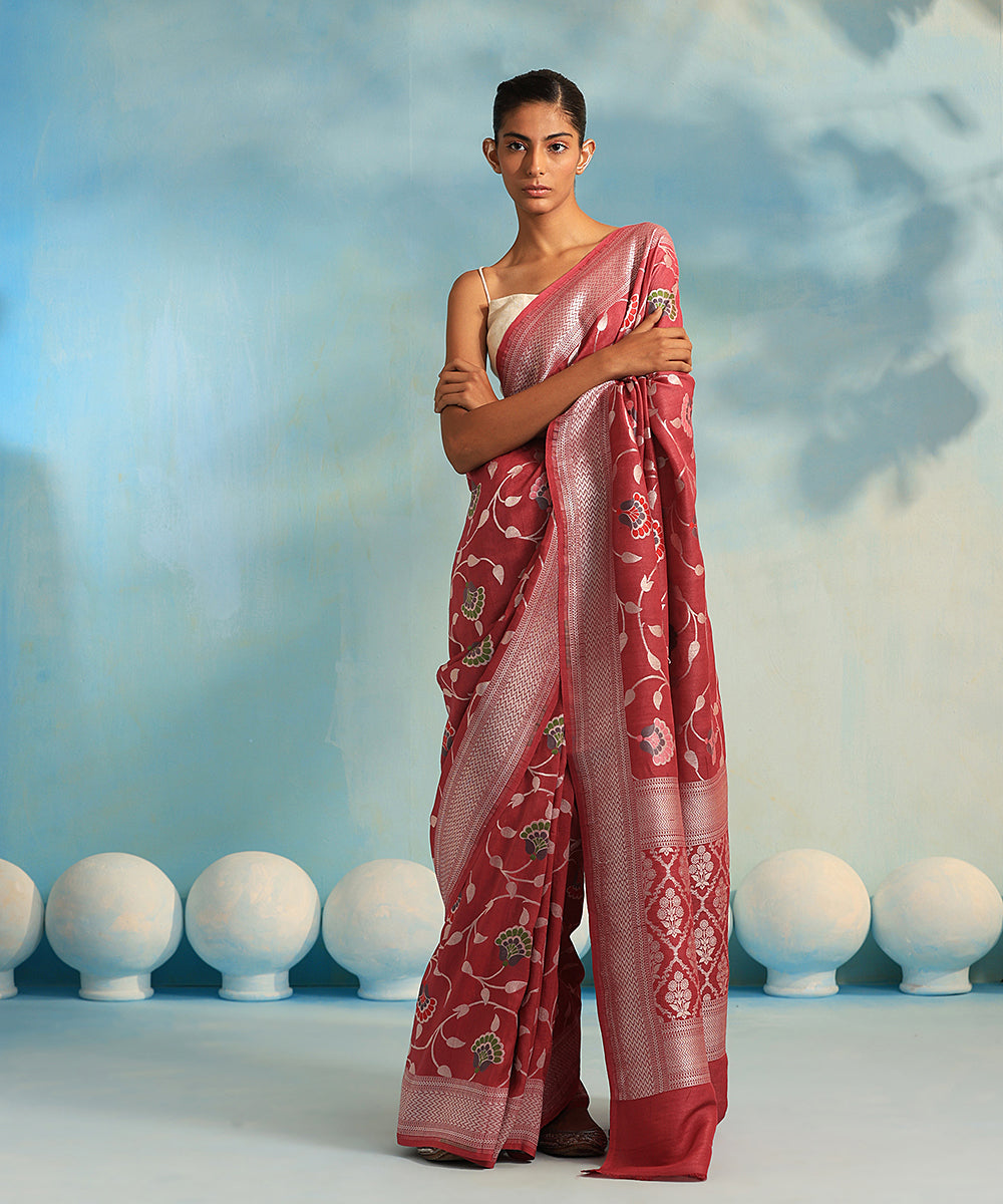 Maroon_Handloom_Pure_Tussar_Georgette_Banarasi_Saree_With_Floral_Jaal_WeaverStory_02