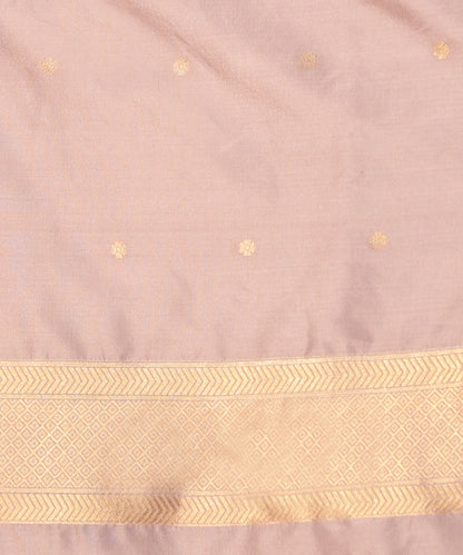 Lilac_And_Gold_Zari_Tissue_Silk_Banarasi_Saree_With_Floral_Pallu_WeaverStory_05