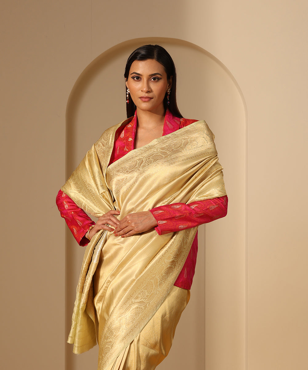 Light_Green_And_Gold_Zari_Tissue_Silk_Banarasi_Saree_With_Floral_Pallu_WeaverStory_01