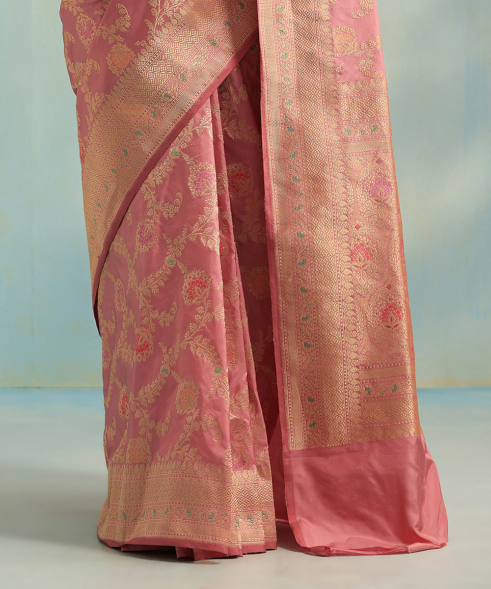 Handloom_Blush_Pink_Pure_Katan_Silk_Banarasi_Saree_With_Jangla_And_Meenakari_Work_WeaverStory_04