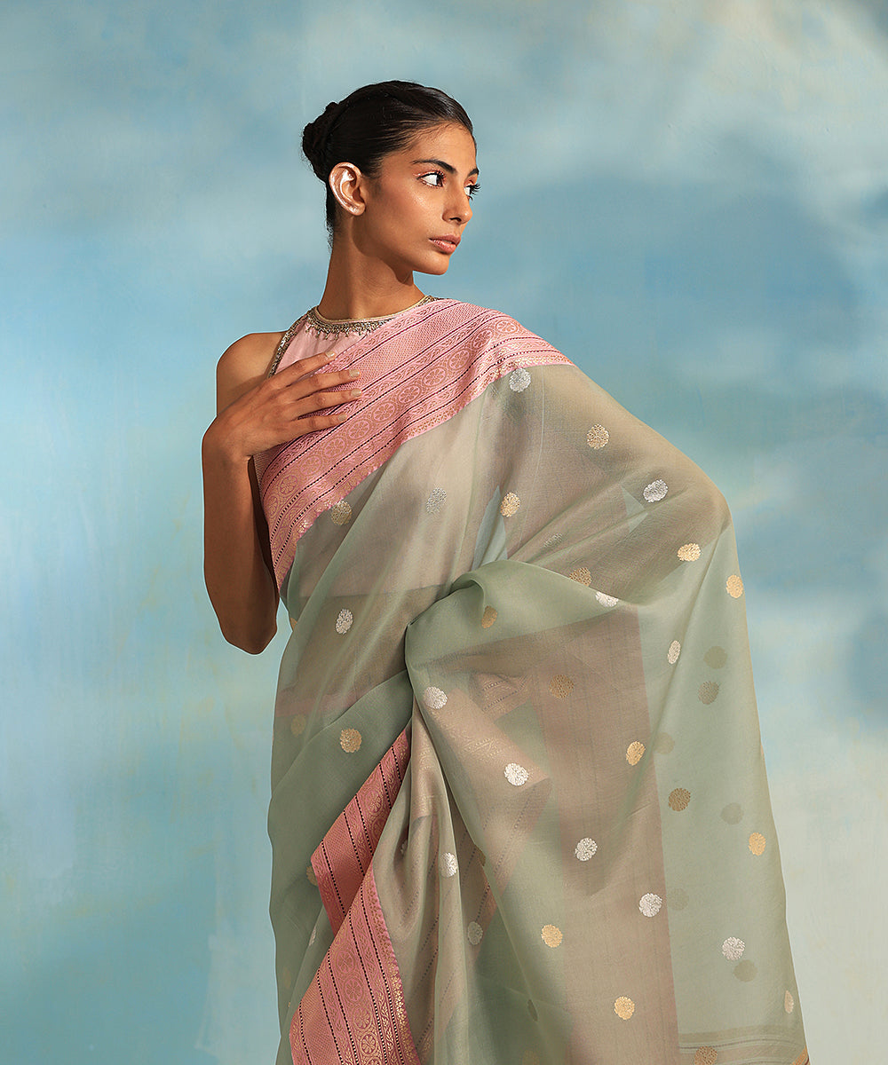 Pistachio_Green_Handloom_Pure_Kora_Silk_Banarasi_Saree_With_Pink_Kadhwa_Border_WeaverStory_01