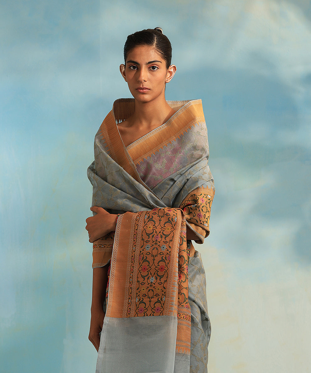 Pigeon_Blue_Handloom_Pure_Kora_Silk_Banarasi_Saree_With_Multicolor_Resham_Border_WeaverStory_01