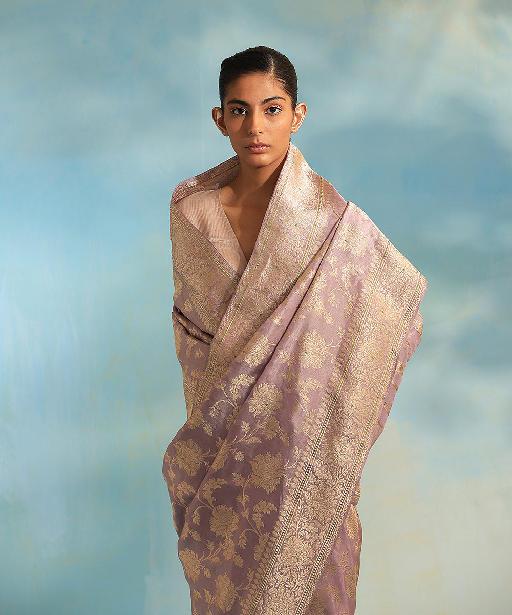 Handloom_Mauve_Pure_Katan_Tissue_Banarasi_Saree_With_Green_Delicate_Meenakari_WeaverStory_01