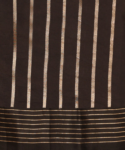 Black_Handloom_Pure_Katan_Silk_Banarasi_Saree_With_Kadhwa_Chevron_Border_WeaverStory_05