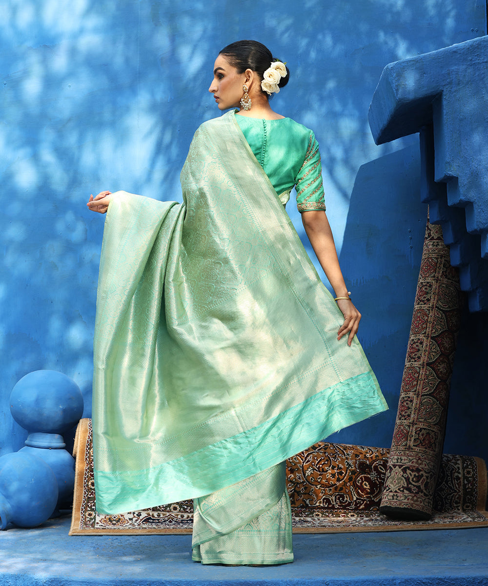 Handloom_Green_Pure_Katan_Silk_Kimkhab_Banarasi_Saree_With_Champagne_Gold_Zari_WeaverStory_03