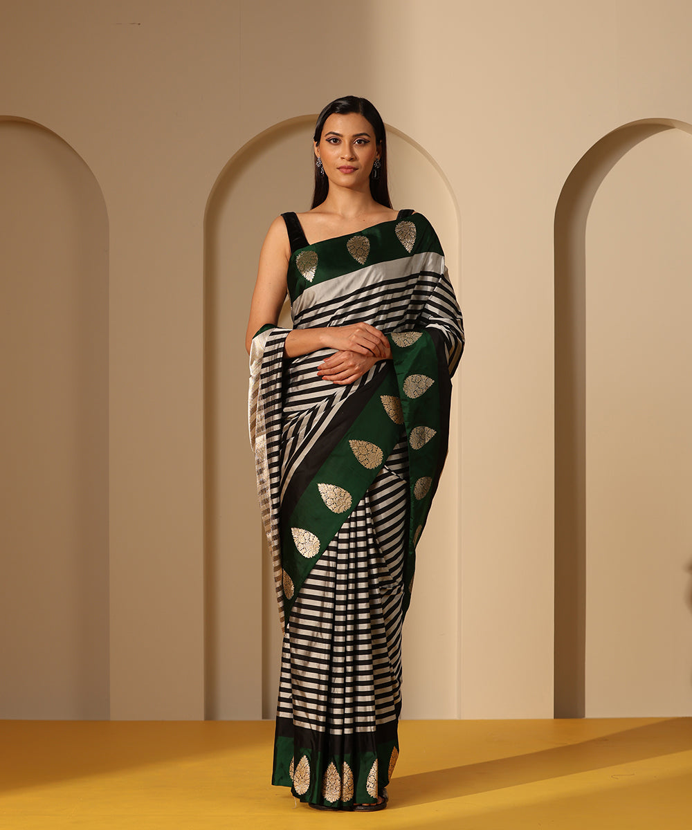 Handloom_Black_Mashroo_Silk_Banarasi_Saree_With_Green_Kadhwa_Boota_Border_WeaverStory_02