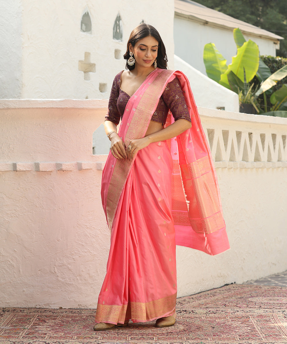 Handloom_Light_Pink_Pure_Katan_Silk_Banarasi_Saree_With_Kadhwa_Booti_WeaverStory_02