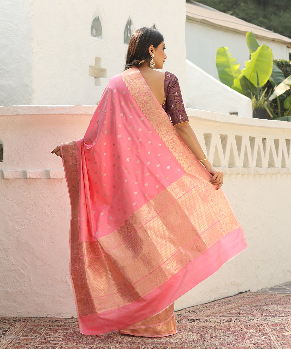 Handloom_Light_Pink_Pure_Katan_Silk_Banarasi_Saree_With_Kadhwa_Booti_WeaverStory_03