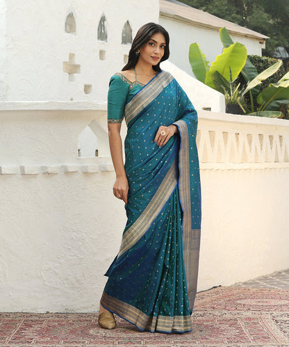 Peacock_Blue_Handloom_Pure_Katan_Silk_Banarasi_Saree_With_Kadhwa_Border_WeaverStory_02