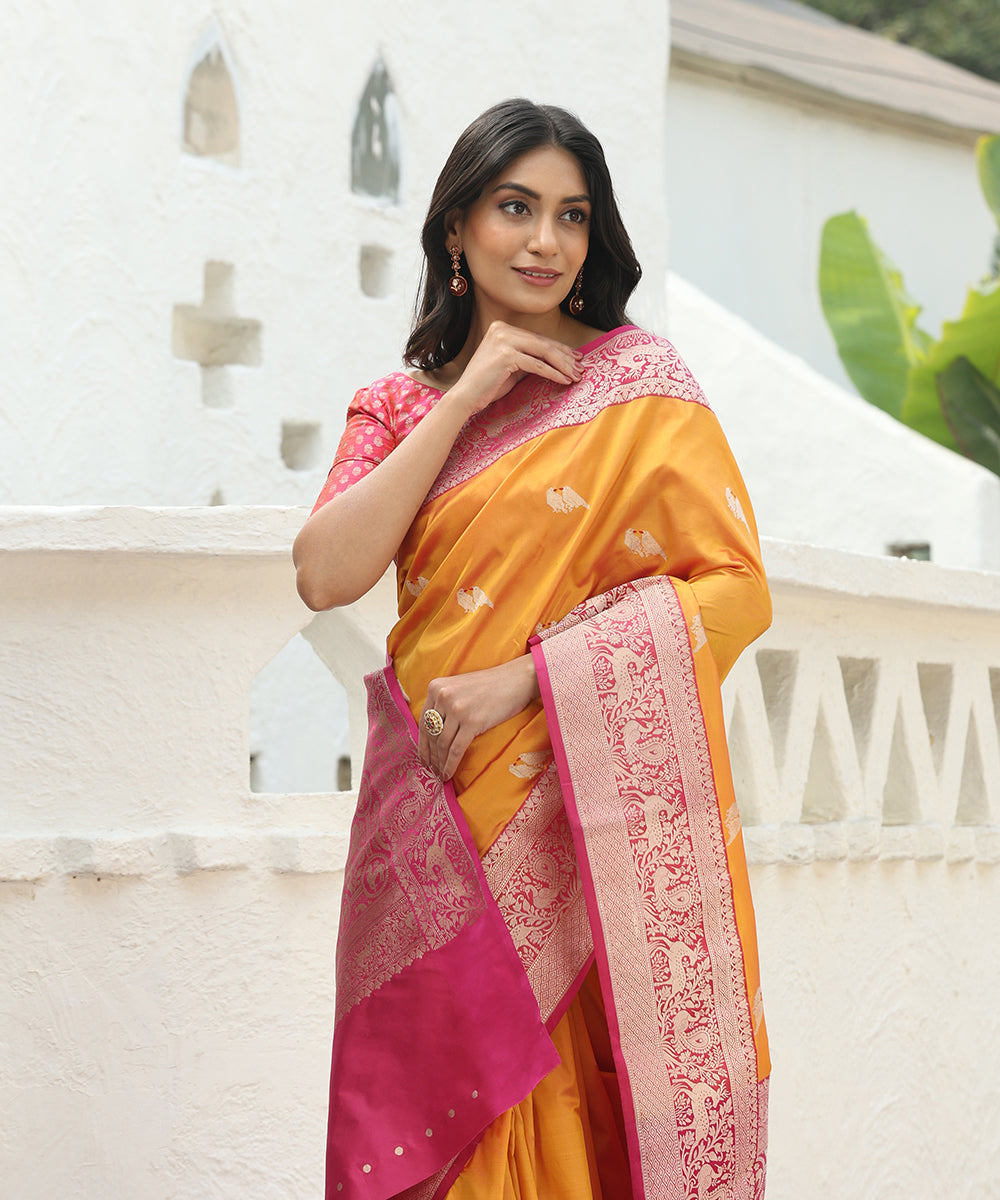 Mustard_Handloom_Pure_Katan_Silk_Banarasi_Saree_With_Red_Shikargah_Border_WeaverStory_01