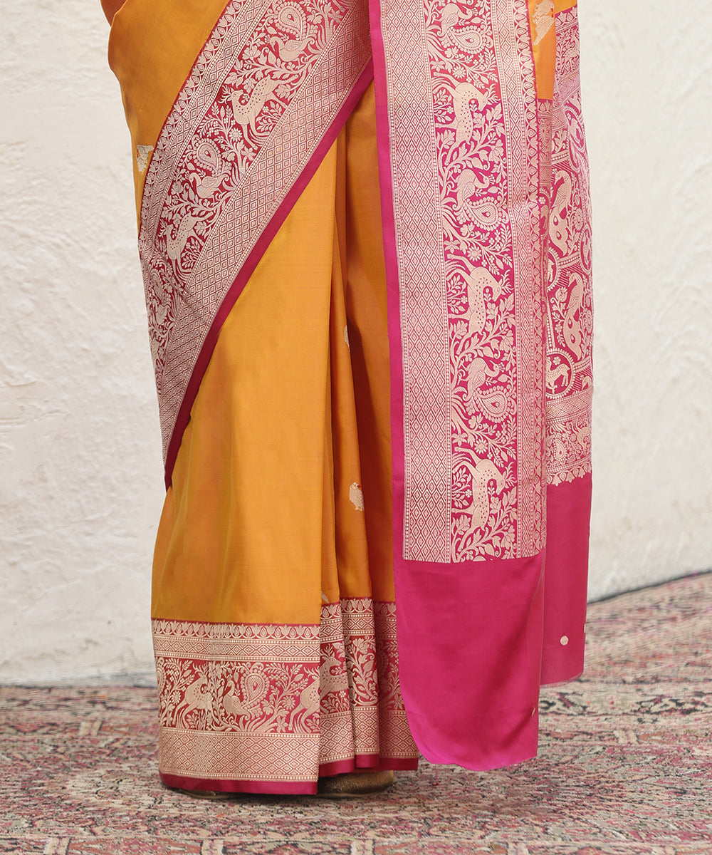 Mustard_Handloom_Pure_Katan_Silk_Banarasi_Saree_With_Red_Shikargah_Border_WeaverStory_04