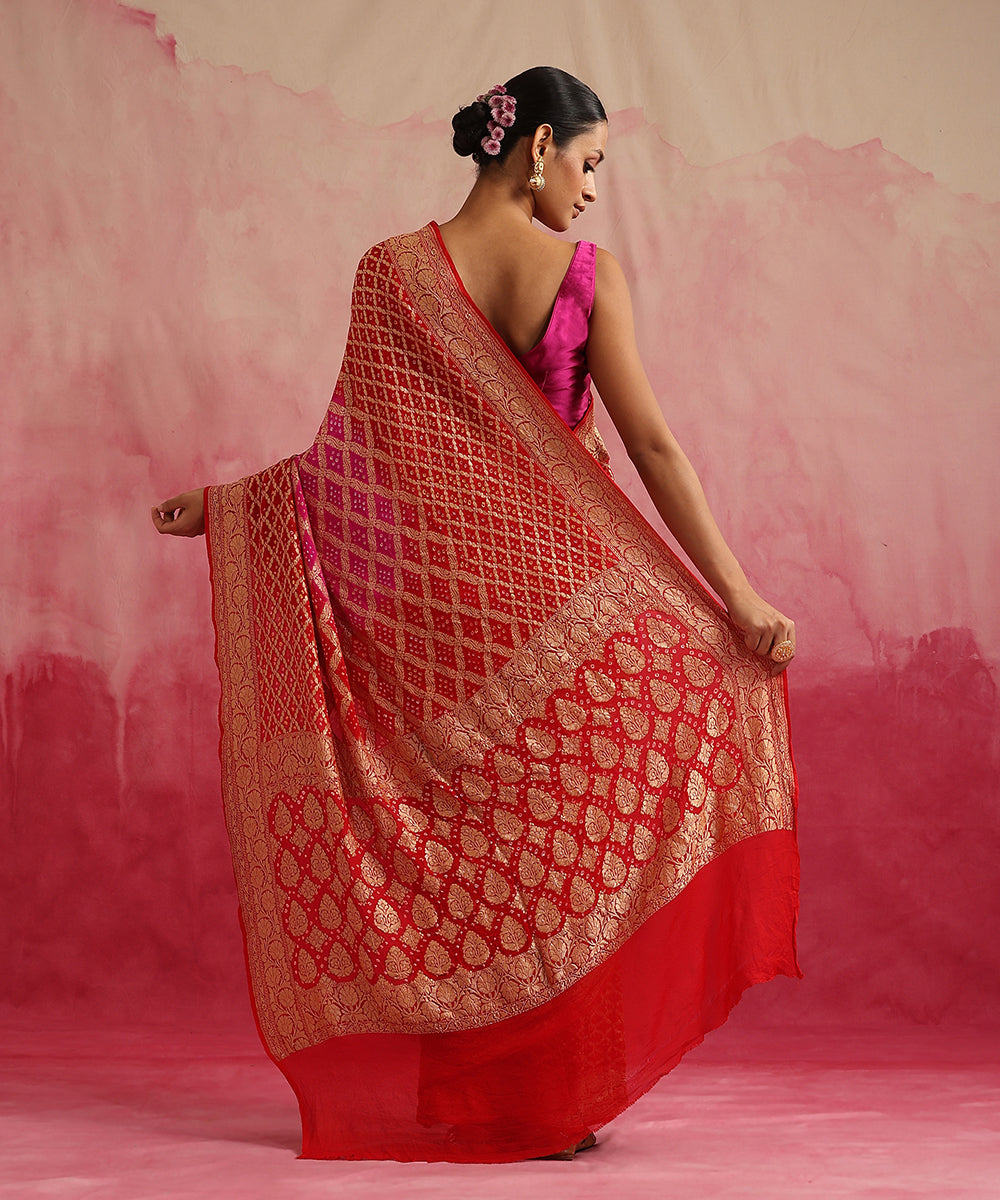 Handloom_Red_And_Magenta_Ombre_Dyed_Pure_Georgette_Banarasi_Bandhej_Saree_WeaverStory_03