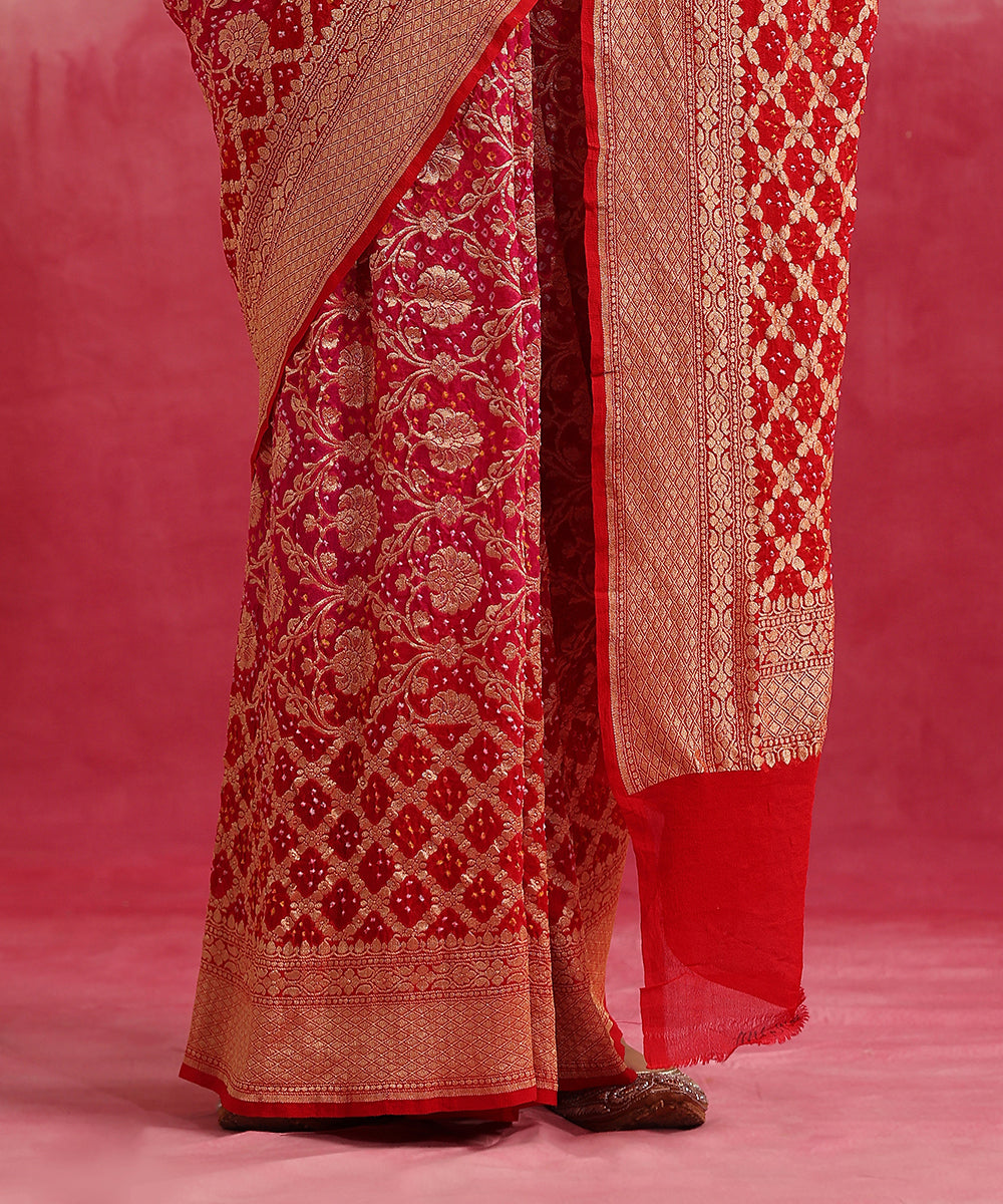 Red_And_Pink_Handloom_Ombre_Dyed_Pure_Georgette_Banarasi_Bandhej_Saree_WeaverStory_04