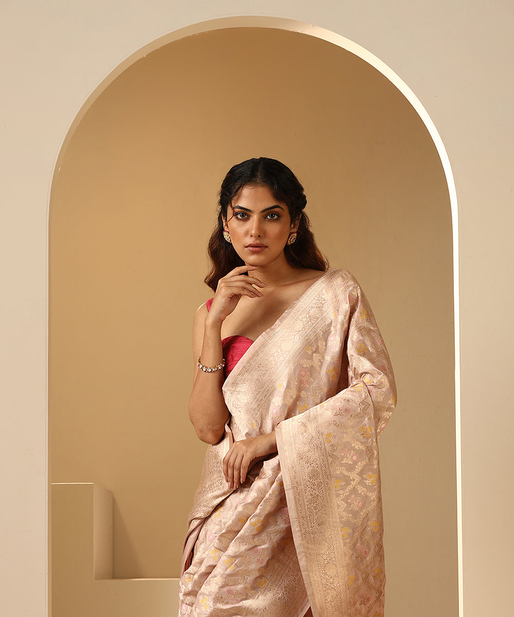 Peach_Handloom_Pure_Katan_Silk_Banarasi_Saree_With_Anmol_Zari_WeaverStory_01