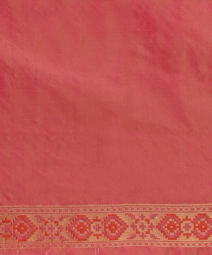 Handloom_Offwhite_Pure_Katan_Silk_Banarasi_Patola_Saree_With_Pink_Border_WeaverStory_05