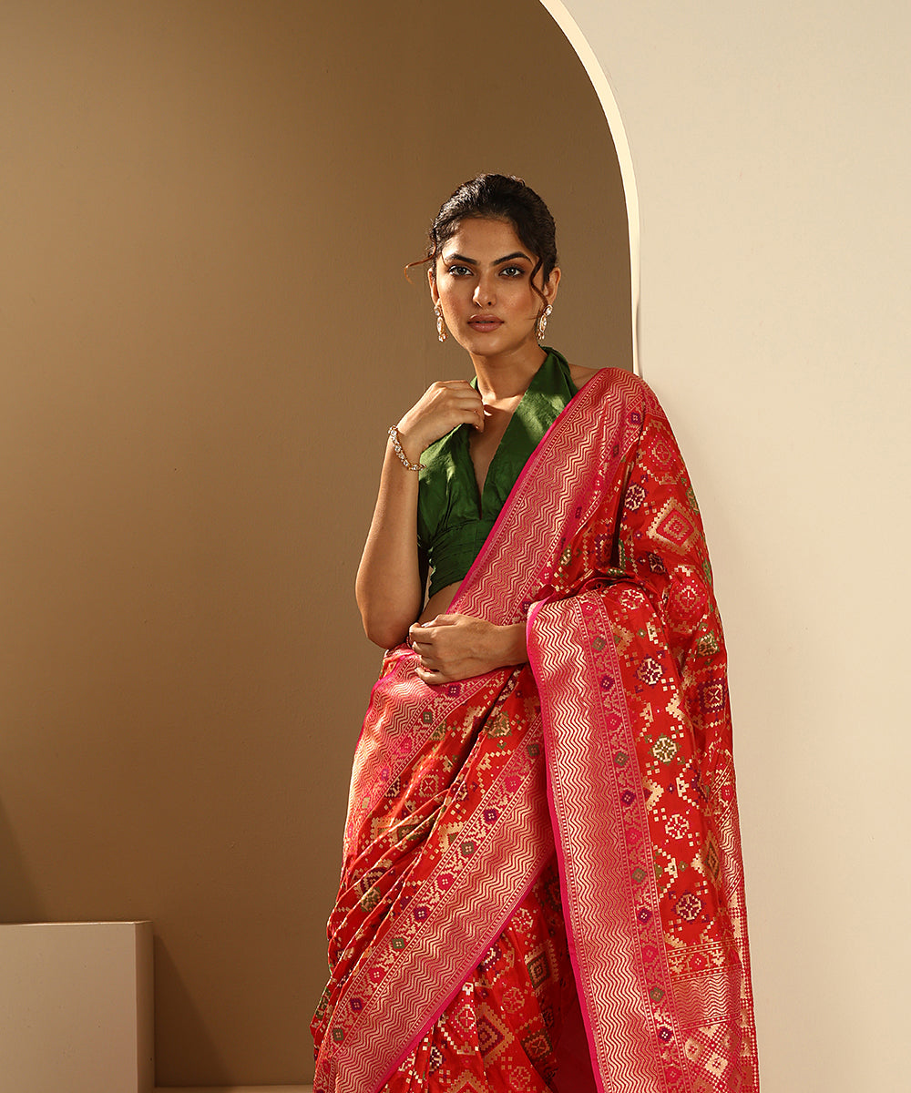 Handloom_Red_Pure_Katan_Silk_Banarasi_Patola_Saree_With_Meenakari_WeaverStory_01