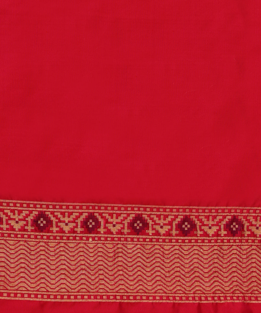 Handloom_Red_Pure_Katan_Silk_Banarasi_Patola_Saree_With_Meenakari_WeaverStory_05