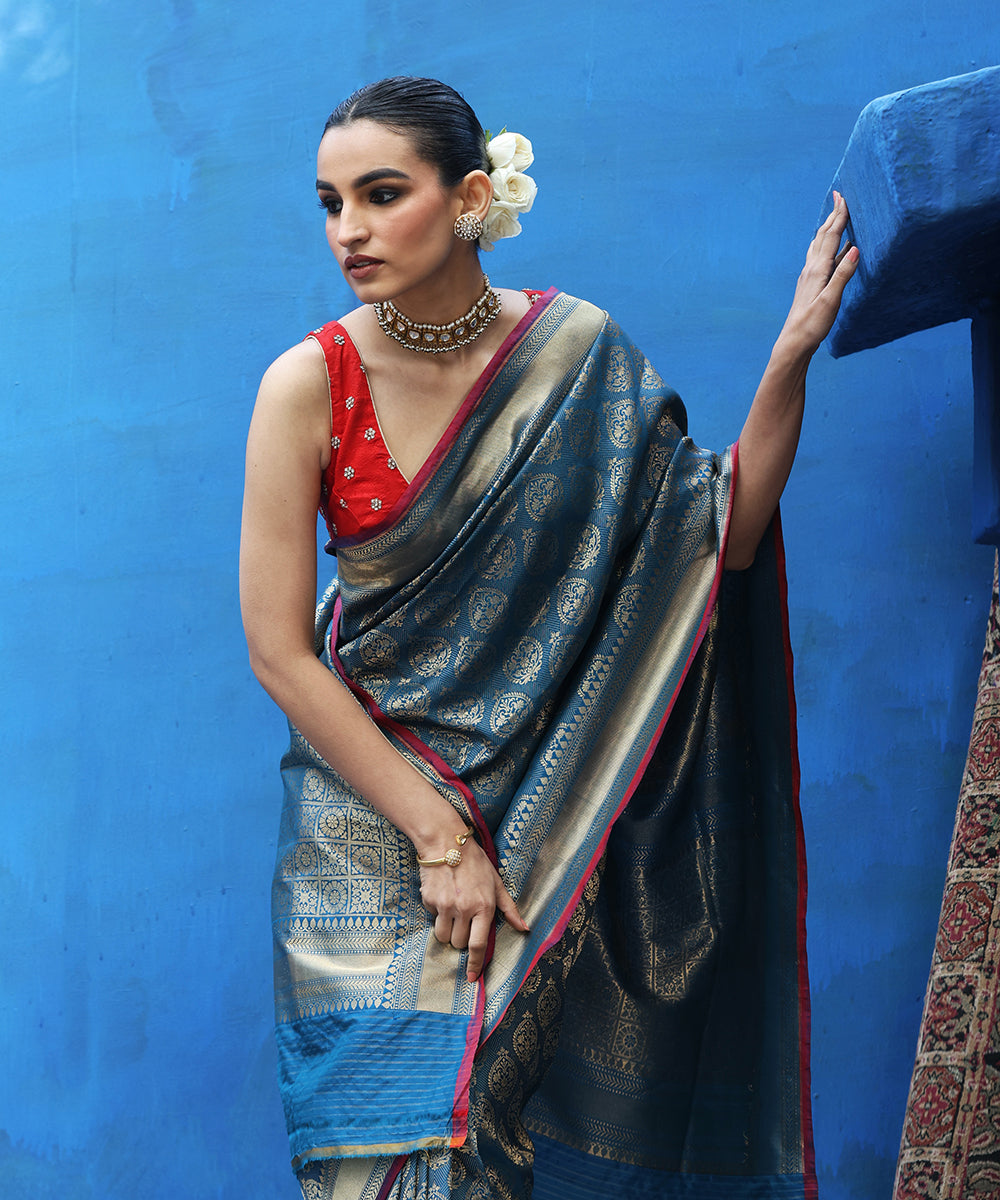 Blue_Handloom_Pure_Katan_Silk_Kimkhab_Banarasi_Saree_With_Maroon_Selvedge_WeaverStory_01