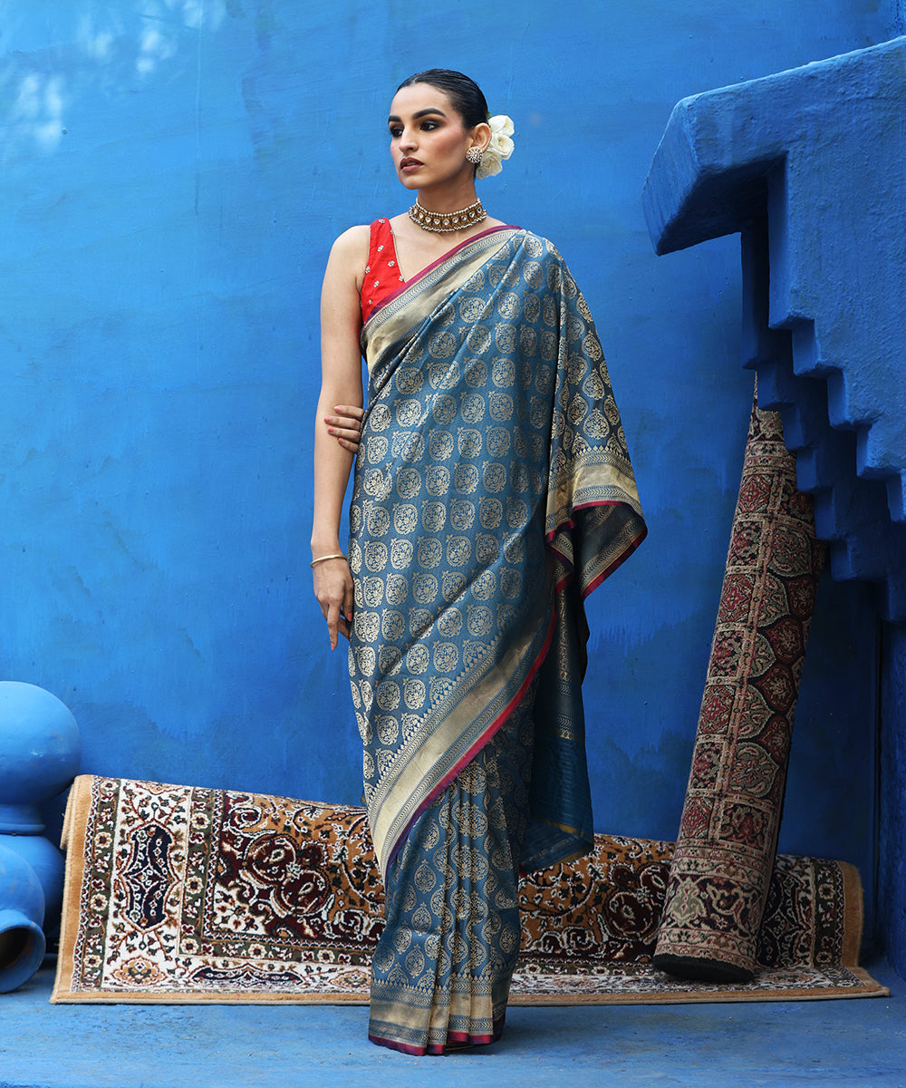 Blue_Handloom_Pure_Katan_Silk_Kimkhab_Banarasi_Saree_With_Maroon_Selvedge_WeaverStory_02