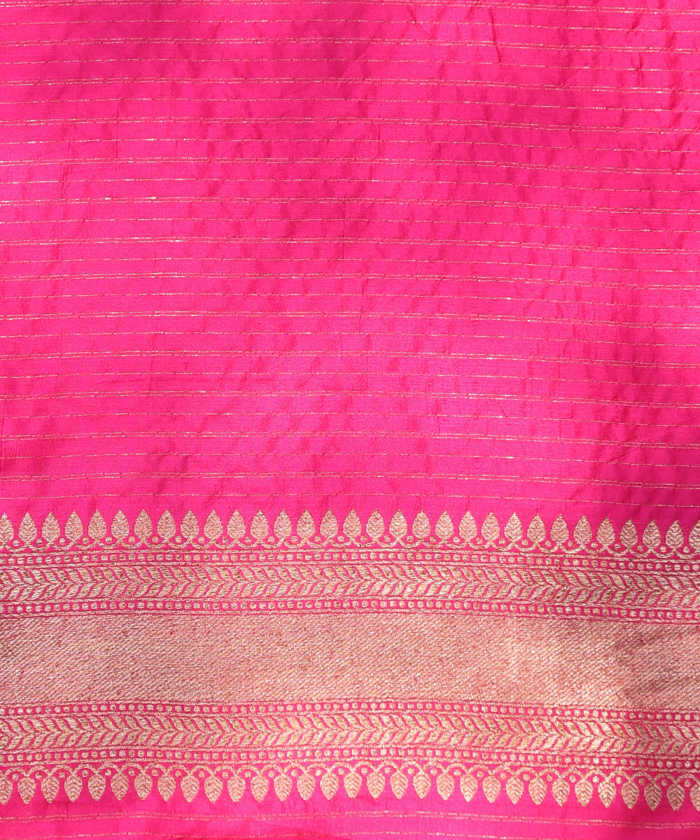 Handloom_Rani_Pink_Pure_Katan_Silk_Kimkhab_Banarasi_Saree_With_Peach_Selvedge_WeaverStory_05