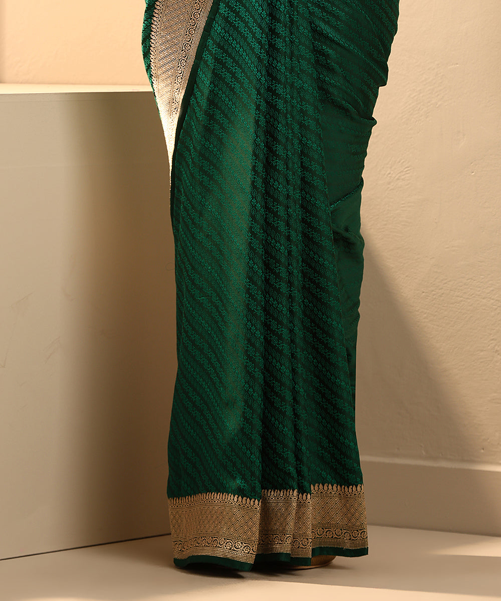 Green_Handloom_Pure_Satin_Silk_Tanchoi_Banarasi_Saree_With_Zari_Palla_WeaverStory_04