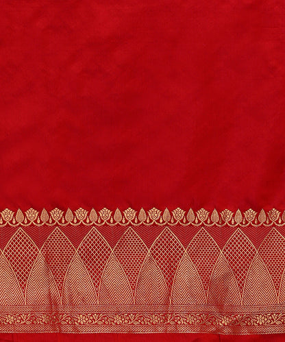Handloom_Red_Pure_Satin_Silk_Tanchoi_Banarasi_Saree_With_Red_Resham_Work_WeaverStory_05