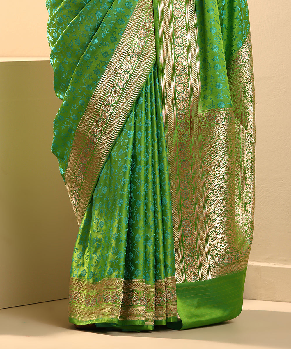 Lemon_Green_Handloom_Pure_Satin_Silk_Tanchoi_Banarasi_Saree_With_Zari_Border_WeaverStory_04