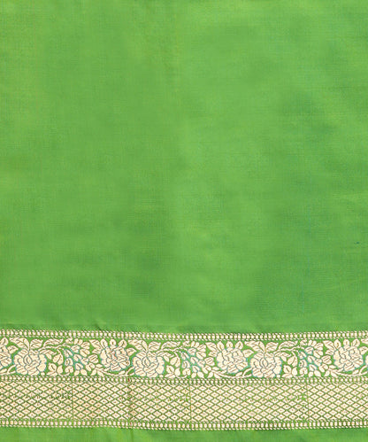 Lemon_Green_Handloom_Pure_Satin_Silk_Tanchoi_Banarasi_Saree_With_Zari_Border_WeaverStory_05