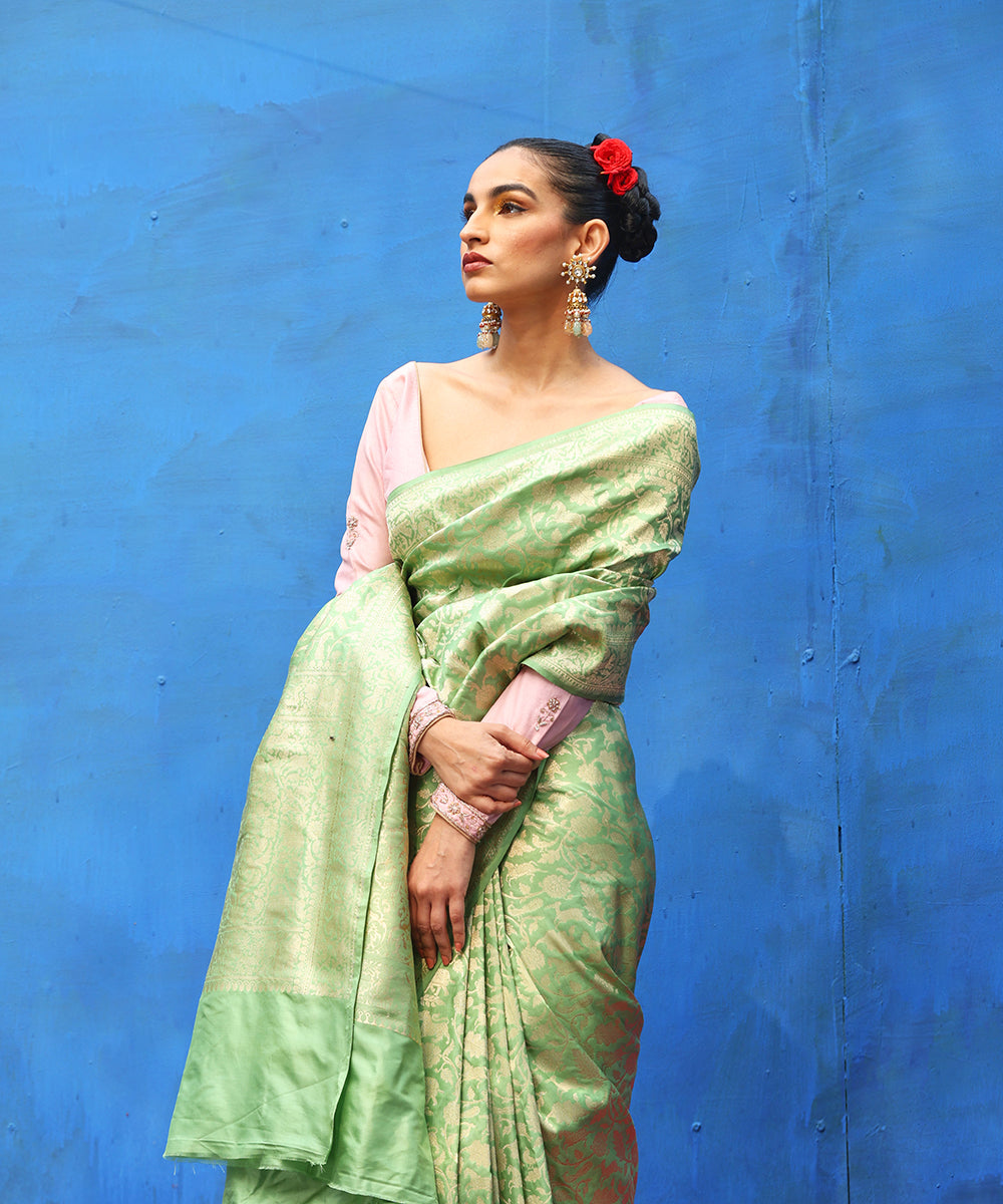 Green_Handloom_Pure_Katan_Silk_Shikargah_Banarasi_Saree_WeaverStory_01