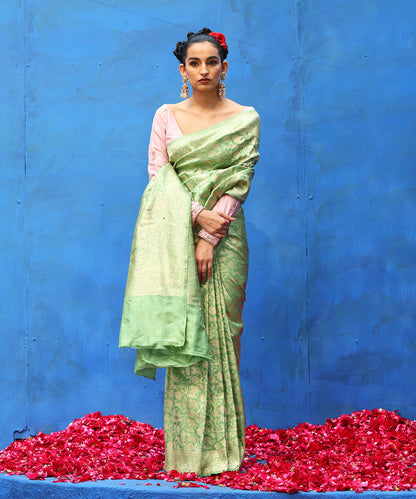 Green_Handloom_Pure_Katan_Silk_Shikargah_Banarasi_Saree_WeaverStory_02