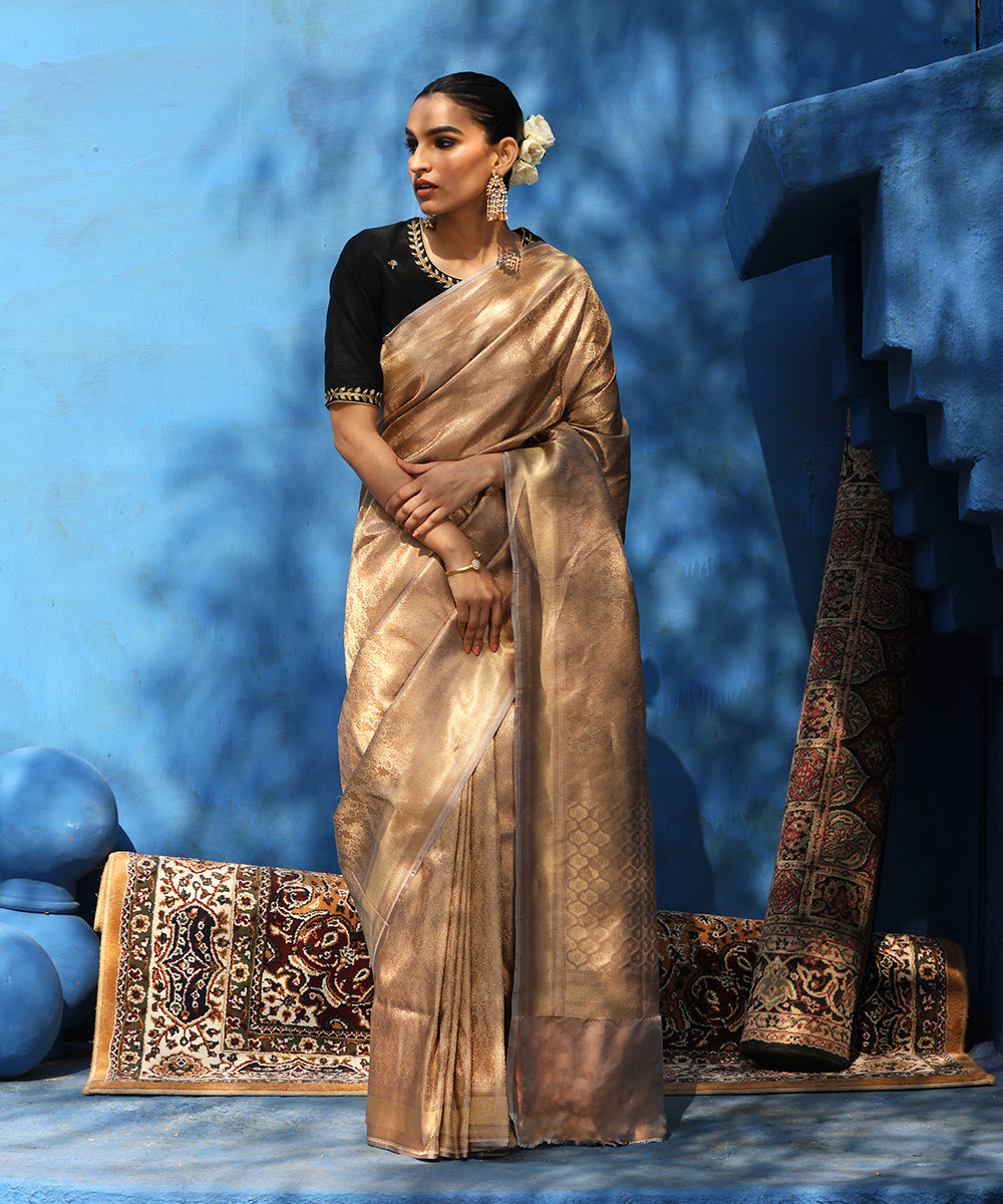 Handloom_Cooper_And_Brown_Pure_Katan_Silk_Tanchoi_Banarasi_Saree_With_Zari_Jaal_WeaverStory_02