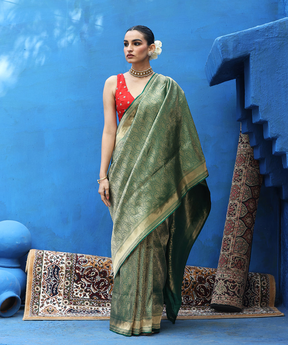 Handloom_Dark_Green_Pure_Katan_Silk_Tanchoi_Banarasi_Saree_With_Paisley_And_Zari_Jaal_WeaverStory_02