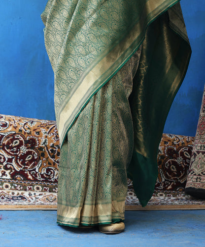 Handloom_Dark_Green_Pure_Katan_Silk_Tanchoi_Banarasi_Saree_With_Paisley_And_Zari_Jaal_WeaverStory_04