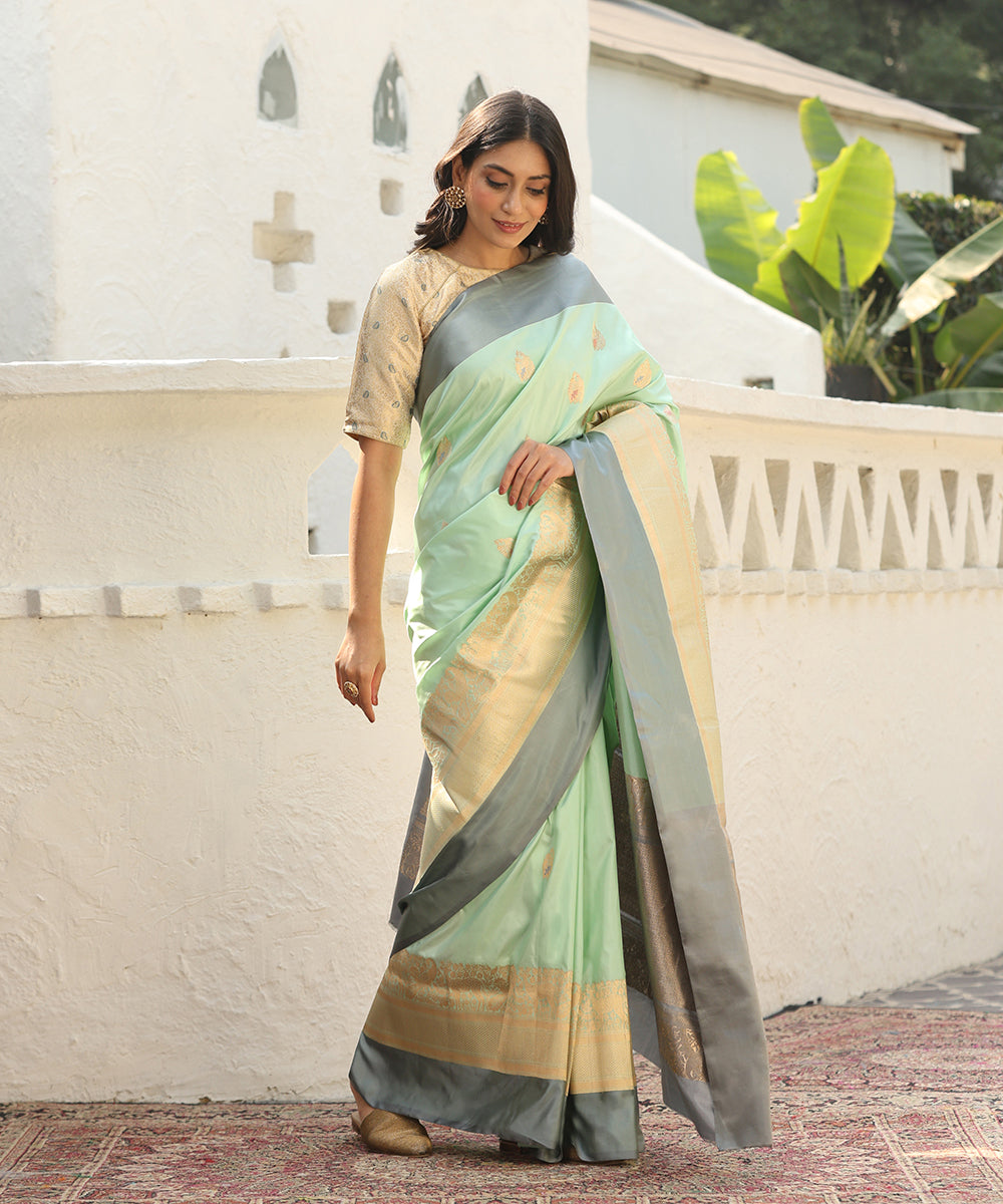 Handloom_Turquoise_Pure_Katan_Silk_Banarasi_Saree_With_Kadhwa_Boota_And_Broad_Shikargah_Satin_Border_WeaverStory_02