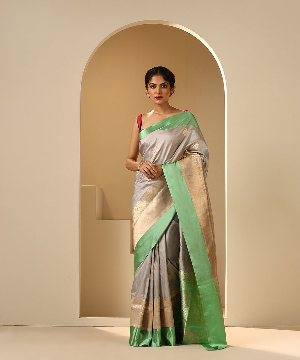 Handloom_Grey_Pure_Katan_Silk_Banarasi_Saree_With_Broad_Shikargah_Satin_Border_WeaverStory_02