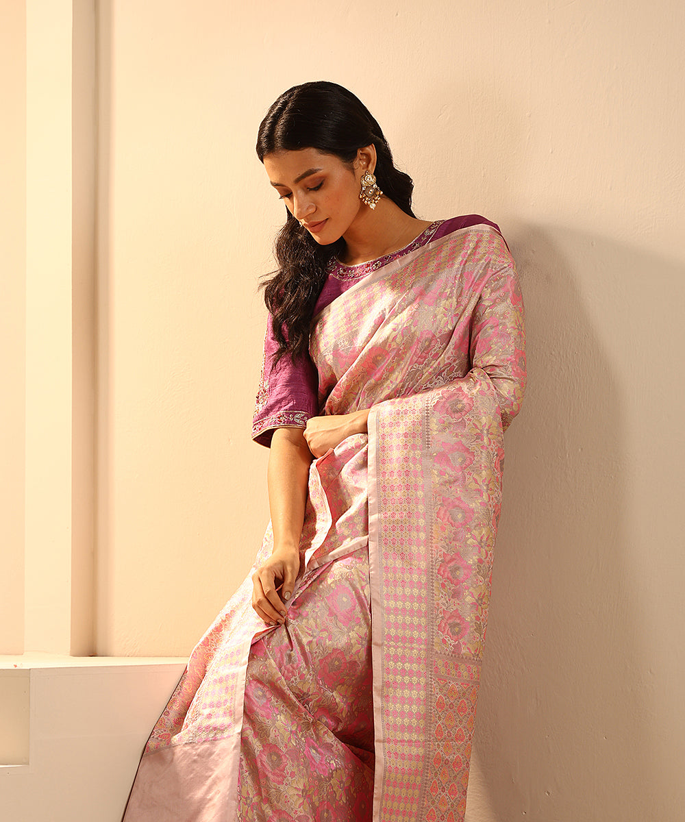 Soft_Pink_Handloom_Pure_Satin_Silk_Tanchoi_Banarasi_Saree_With_Roses_Motifs_WeaverStory_01