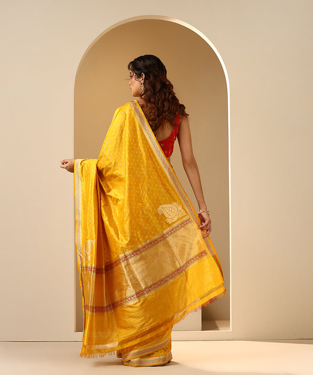 Mango_Yellow_Handloom_Pure_Katan_Silk_Banarasi_Saree_With_Kadhwa_Meenakari_Border_WeaverStory_03