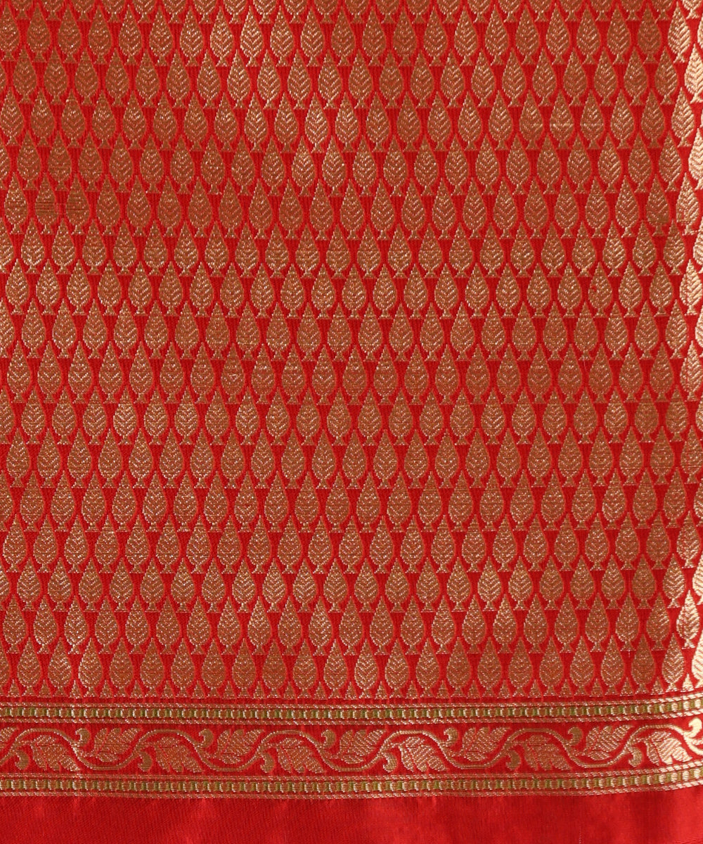 Handloom_Purple_Pure_Katan_Silk_Banarasi_Saree_With_Kadhwa_Meenakari_Border_WeaverStory_05