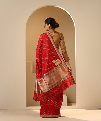 Red_Handloom_Pure_Katan_Silk_Banarasi_Saree_With_Kadhwa_Meenakari_Border_WeaverStory_03