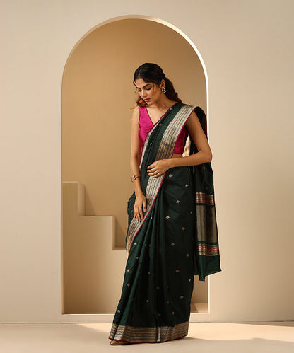 Handloom_Bottle_Green_Pure_Katan_Silk_Banarasi_Saree_With_Wine_Selvedge_WeaverStory_02