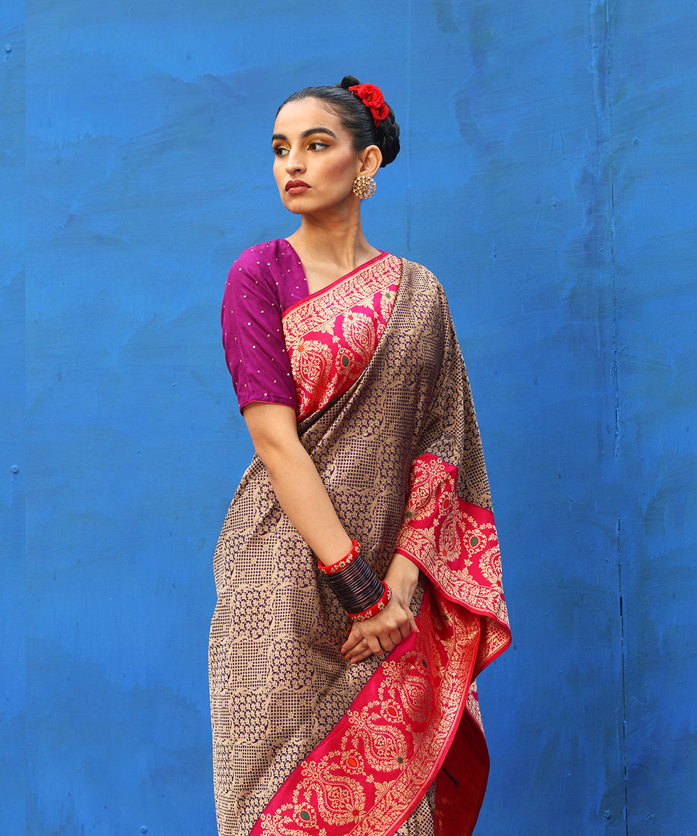 Handloom_Dark_Purple_Pure_Katan_Silk_Zari_Wasket_Banarasi_Saree_With_Pink_Contrast_Border_WeaverStory_01
