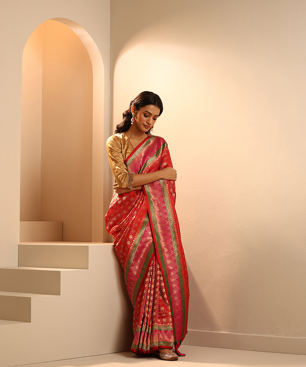 Handloom_Red_Mashroo_Silk_Tanchoi_Banarasi_Saree_With_Pink_And_Green_Border_WeaverStory_02