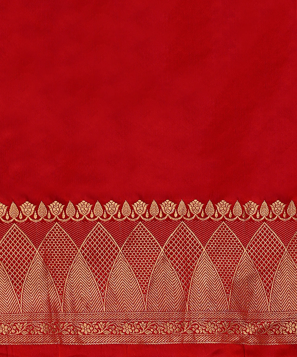 Handloom_Red_Mashroo_Silk_Tanchoi_Banarasi_Saree_With_Pink_And_Green_Border_WeaverStory_05