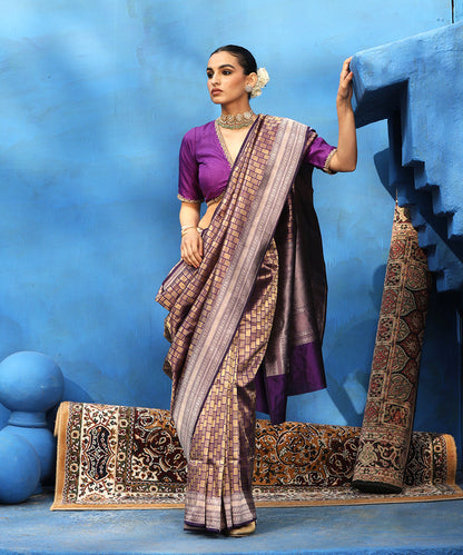 Purple_Handloom_Pure_Katan_Silk_Antique_Zari_Kimkhab_Banarasi_Saree_WeaverStory_02